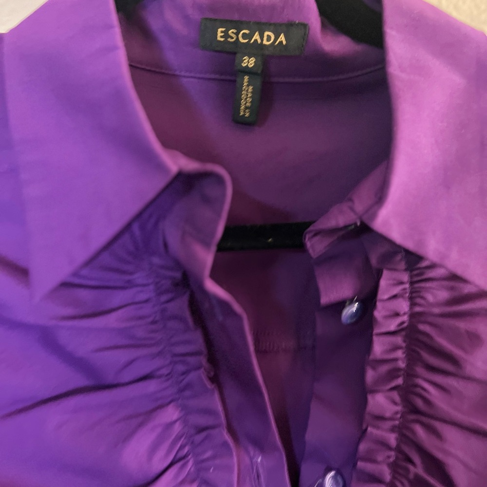 Escada Eggplant colored  Shirt with ruffles